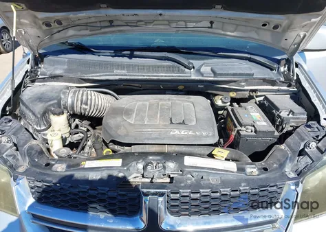 2011 Dodge Grand Caravan Crew z USA, uszkodzony, nr VIN 2D4RN5DG1BR697137